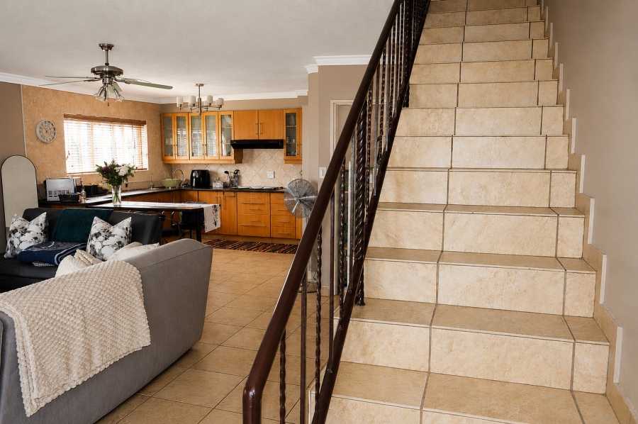 3 Bedroom Property for Sale in Flamwood North West